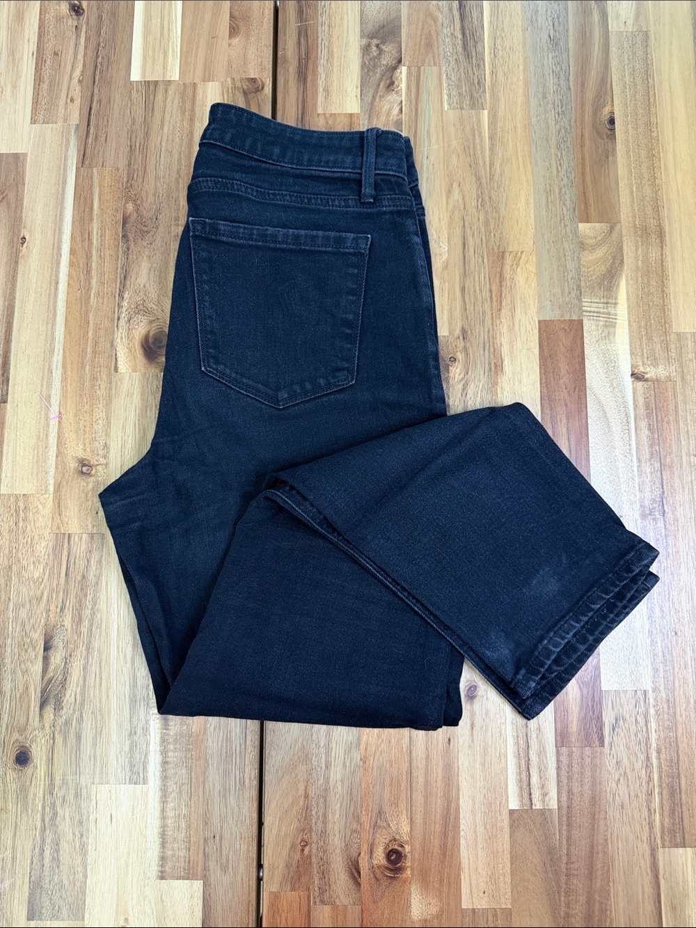 Old Navy High Rise Wow Straight Leg Jeans